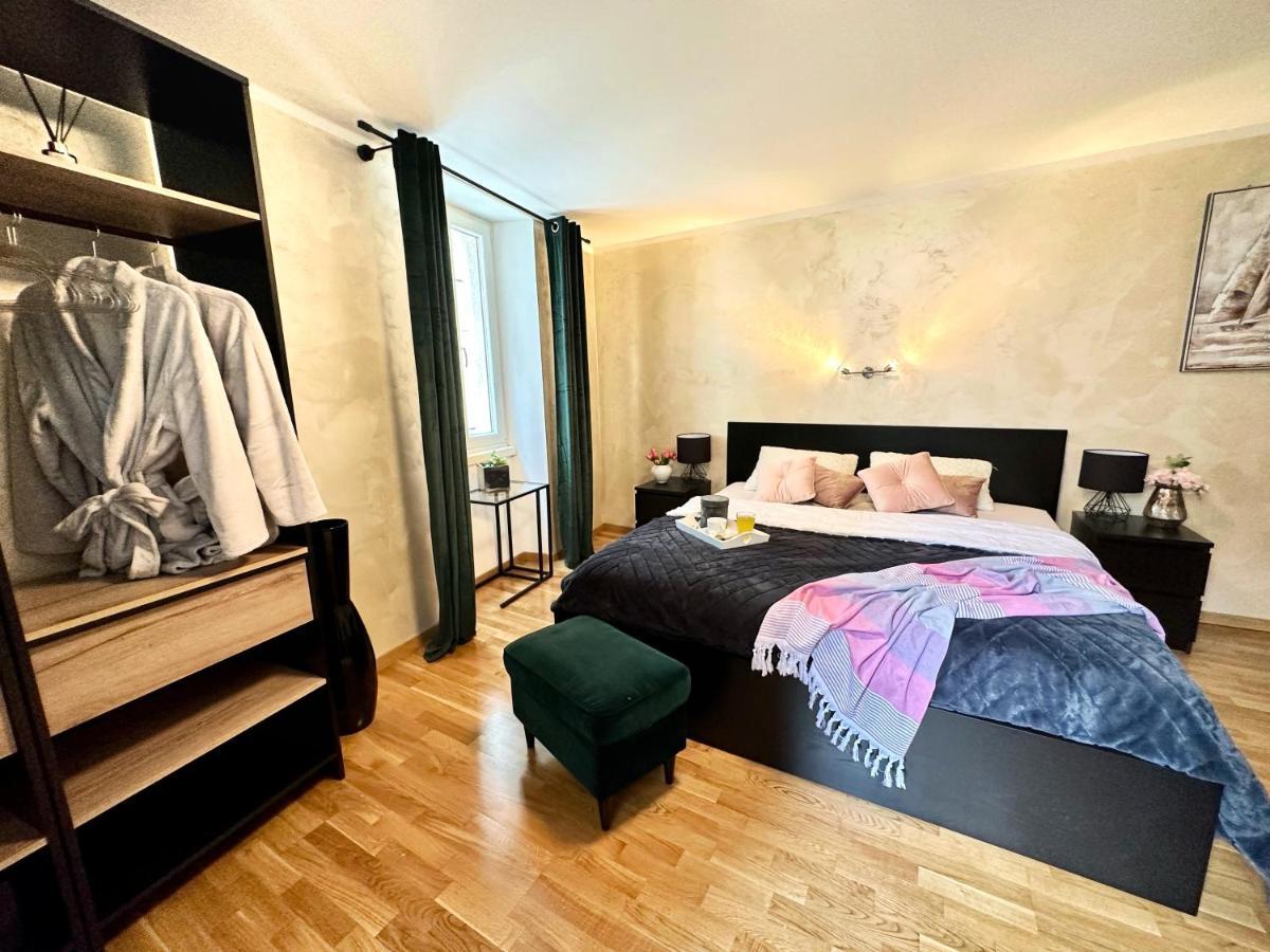 Romeo Apartments Rovigno Eksteriør bilde